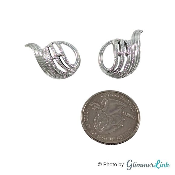 Vintage Coro Wing Flame Swirl Textured MCM Silver Tone Screw Back Earrings - Picture 5 of 9
